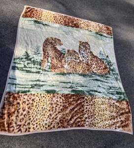 Vintage Leopard Trio Throw Blanket 88"x77" approx. Kitsch Reversible  - Picture 1 of 3