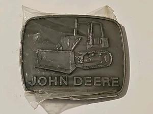 JOHN DEERE BULL DOZER BELT BUCKLE 1992 NOS - Picture 1 of 3