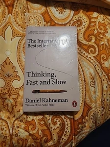 Thinking, Fast and Slow - paperback Kahneman, Daniel - Picture 1 of 4