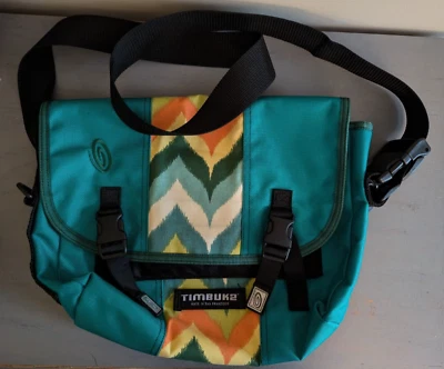 Bolso Mensajero para Laptop Timbuk2 D-Lux Verde Azulado Turquesa Chevron Naranja Amarillo Mediano Foto 1 de 4