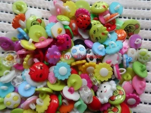 300pcs Mix Lot plastic Resin Button Sewing /Cardmaker / Scrapbooking Baby DIY - Picture 1 of 4