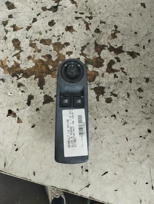 Interrupteur de leve vitre avant gauche RENAULT CLIO 4 PHASE 1 254118044R - Photo 1/4