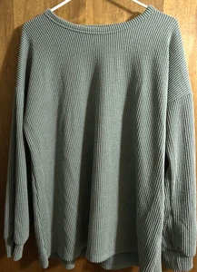 HEIMISH USA * leichter Damenpullover mit Zopfmuster * überschnittene Schulter * grün * Large - Bild 1 von 7