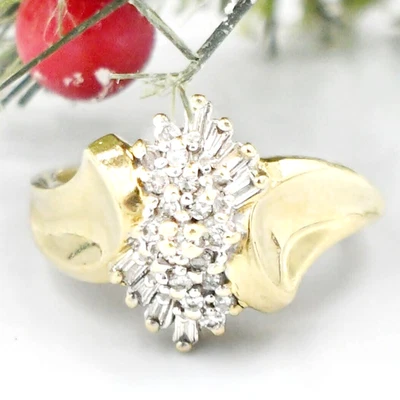 Anillo de piedras preciosas con racimo de diamantes de oro amarillo de 10 k tamaño 6,75 Foto 1 de 4