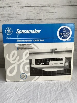 GE Spacemaker Kitchen AM/FM Clock Radio w/ Counter Light 7-4232  New Open Box - Image 1 of 4