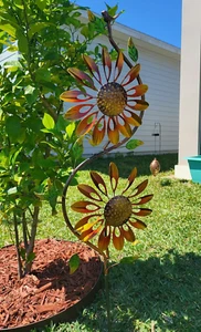 Sunflower Wind Spinner Sculpture Kinetic for Outdoor Yard Garden Decoration Art - Picture 1 of 11