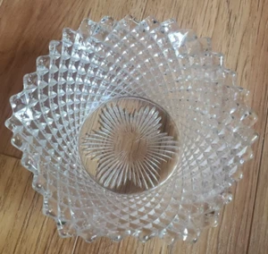 Vintage Diamond Glass Scalloped Dish - Picture 1 of 6