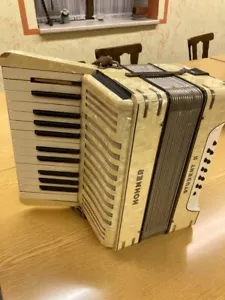 Akkordeon Hohner Student II - Bild 1 von 3