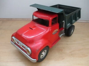 TONKA 1957 era Ford Single axle Dump Truck; Red and green; Excellent condition - Picture 1 of 15