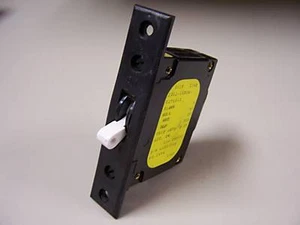 Airpax 5 amp Circuit Breaker IEL1-1REC4-21753-1 - Picture 1 of 2