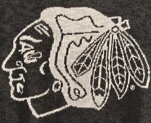Truehitt NHL Chicago Blackhawks Women's Sweater Crop Small Juniors Black Hockey - Picture 1 of 4