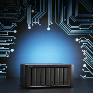 Synology DiskStation DS1815+ // 8-Bay NAS // 8x 3.5" SATA, 4x GbE - Bild 1 von 5