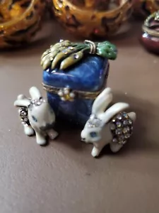 Eichelhäher Strongwater Hase Kaninchen Paar & Karotten Schmuck mit Schmucksteinen (neuwertig) - Bild 1 von 8