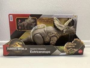 Jurassic World Rebirth Gigantic Thrashers Eotriceratops Dinosaur Figure Toy - Bild 1 von 2