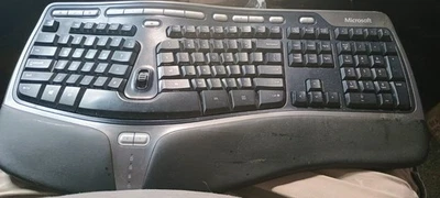 Teclado ergonómico natural Microsoft 4000 V1.0 KU-0462 negro con cable USB probado Foto 1 de 4