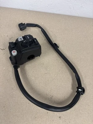 Interruptor manillar izquierdo 21 2021 Honda CB 1000 R (CB1000R SC80) bueno #0068 Foto 1 de 4
