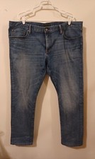 Uniqlo Jeans Mens Size 42 x 32* Slim Straight Mid Rise Kaihara Fabric Light Wash