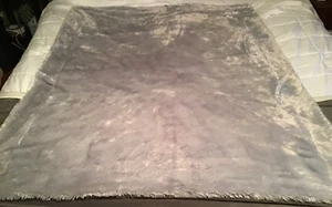 Thro by Marlo Lorenz Gray Plush Luxury Decorative Throw Blanket - Picture 1 of 7