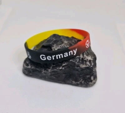 Deutschland Armband Fußball WM Germany EM Band Silkon 100 % Hautverträglich  - Bild 1 von 2