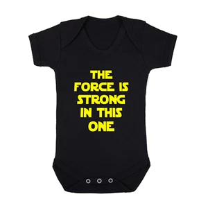 THE FORCE IS STRONG IN THIS ONE BABYGROW STAR WARS FUNNY GIFT - Picture 1 of 12