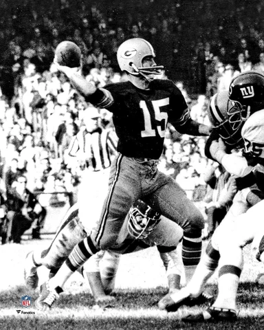 Bart Starr Green Bay Packers Unsigned Passing 8" x 10" Photo - Fanatics Cover