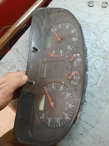 3B1-919-930G; VW PASSAT OEM Speedometer Cluster, (160 MPH), 98 99 00 01 - Bild 1 von 3