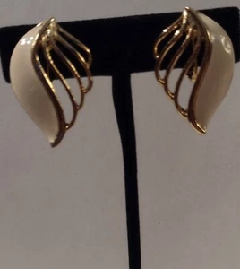 Vintage Cream Enamel Clip Earrings - Picture 1 of 4