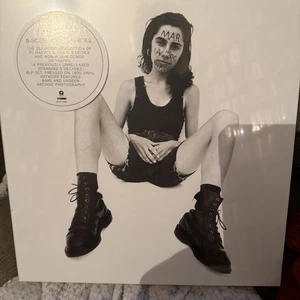 PJ Harvey B-Sides, Demos and Rarities 6 LP Box Set With Limited Signed Art Card - Picture 1 of 5