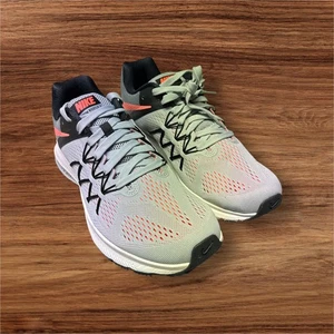 Nike Zoom Winflo 3 Damen-Laufschuhe Größe 11 US grau 831562-008 - Bild 1 von 5
