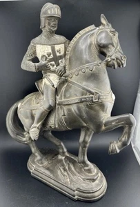 Freeman & McFarlin Potteries California 941 Armored Knight on Horse HAS DAMAGE - Imagen 1 de 24