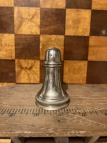 Antique Sterling Silver Single Mathews Company 1907-1936 Salt Pepper Shaker 34gr Cover