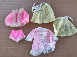 Vintage Barbie Original Sweet Dreams Nachthemden Konvolut 5 Outfits Kleidung - Bild 1 von 6