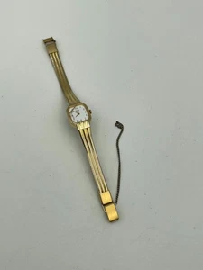 Vintage Seiko 2Y00-5439 Quartz Watch Women's White Dial Gold Tone NEED BATTERIES - Picture 1 of 7