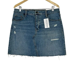 Old Navy size 14 womens denim skirt four button front with pockets - Picture 1 of 7