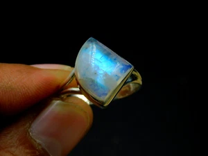 Pure 925 SOLID Silver FULL FIRE Rainbow Moonstone Triangle Healing Silver Ring - Picture 1 of 7