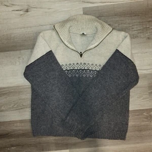 Columbia size Medium Christmas sweater winter warm 100% Shetland wool - Picture 1 of 4