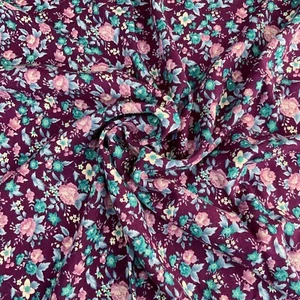 Lila blau grün stimmungsvoll Blumen Kleid Herstellung Stoff 83” L x 38,5” W - Bild 1 von 6