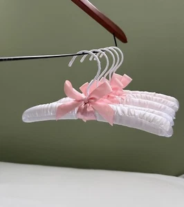 Lot of 5 Pink & White Baby Child Gift Padded Fabric Clothes Hangers, Ribbon Bow - Picture 1 of 11