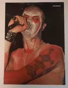 SATYRICON ~ Sänger Satyr in vollem Make-up Live on Stage ~ Magazinseite PINUP - Bild 1 von 1