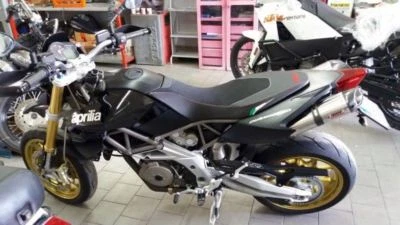 Чехол на сиденье Aprilia Dorsoduro 750 1200 08-17 дизайн Volcano итальянский флаг противоскользящий - Изображение 1 из 4
