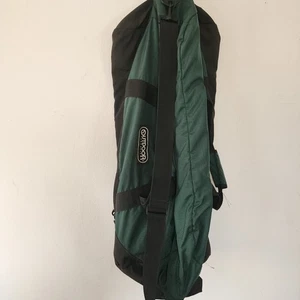 Bolsa de Lona Convertible Outdoor Products a Mochila Nylon Verde Negro - Imagen 1 de 6