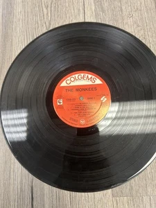 THE MONKEES SELF TITLED DEBUT VINYL LP NO COVER COLEGEMS RECORD LABEL VG - Picture 1 of 2