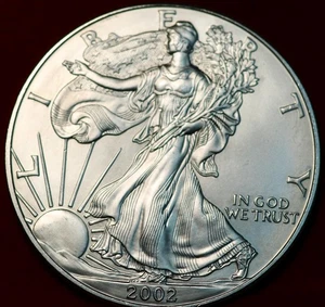Uncirculated 2002 Philadelphia Mint American Eagle Silver One Dollar - Picture 1 of 2