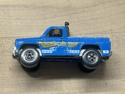 Camioneta pickup Chevrolet C10 vintage 1977 Hot Wheels Bywayman Blue Eagle Malasia Foto 1 de 4