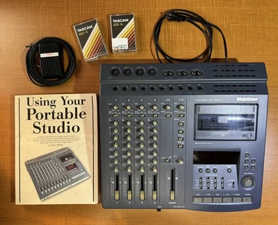 Grabadora Portastudio TASCAM 424 MKII con pedal perforador, libro y casetes Foto 1 de 4