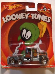 Hot Wheels Pop Culture Looney Tunes Kenworth W900 Real Riders 