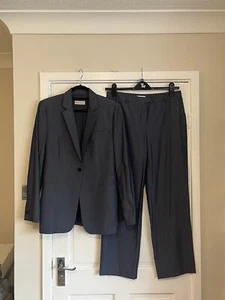 Emporio Armani Women’s Suit Great Condition - Picture 1 of 17