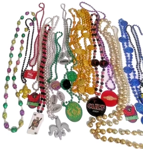 20 Mardi Gras Beads Unique Gasparilla Gently Used Plastic Mixed Lot Carnival - Picture 1 of 14