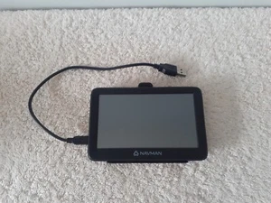Navman GPS N636 with USB Charger - only works with charger plugged in - Picture 1 of 4