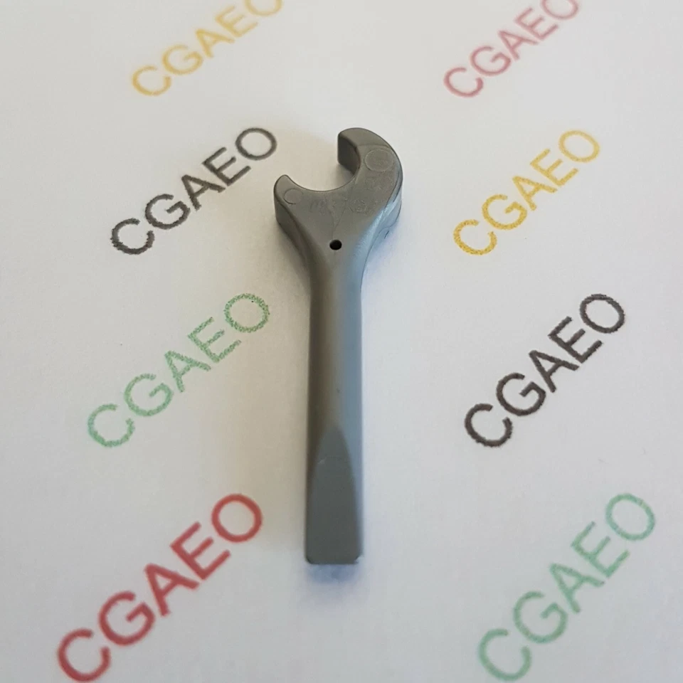 1 x Lego 4006 Minifig, Utensil Tool Spanner Wrench / Screwdriver  - Flat Silver - Photo 1/1